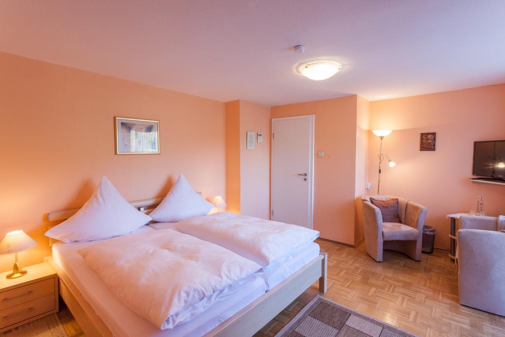 Haus Kesper-Brunen Hotell Willingen  Rum bild