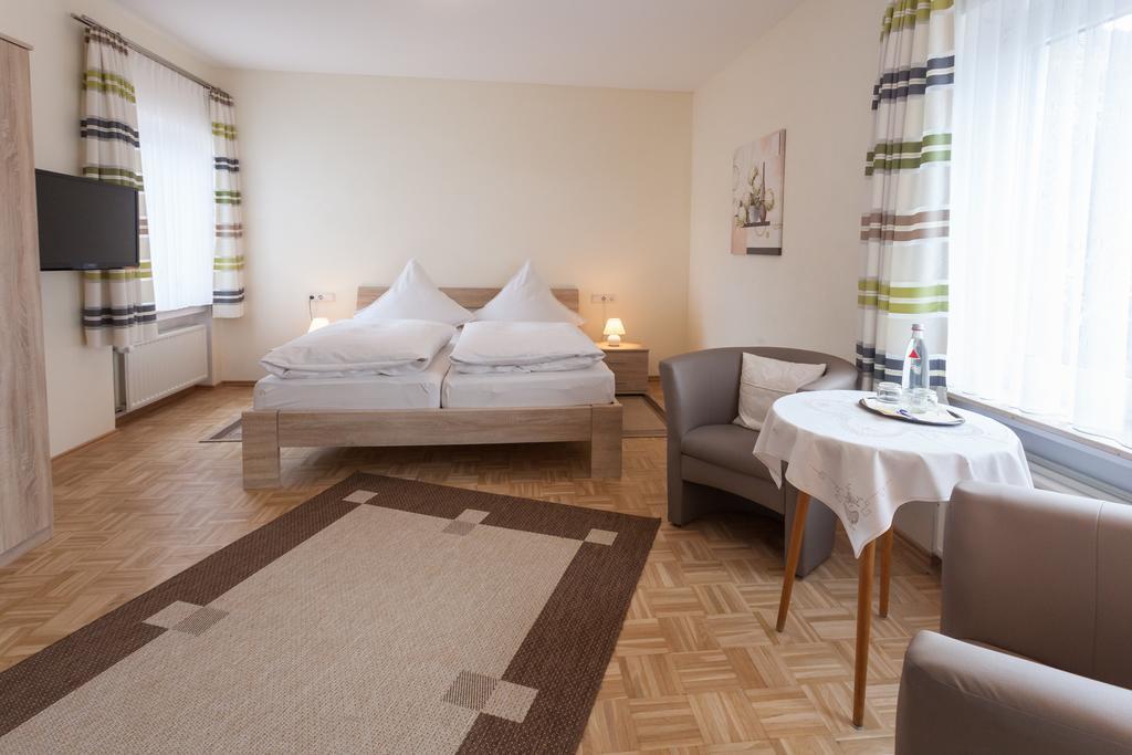 Haus Kesper-Brunen Hotell Willingen  Rum bild